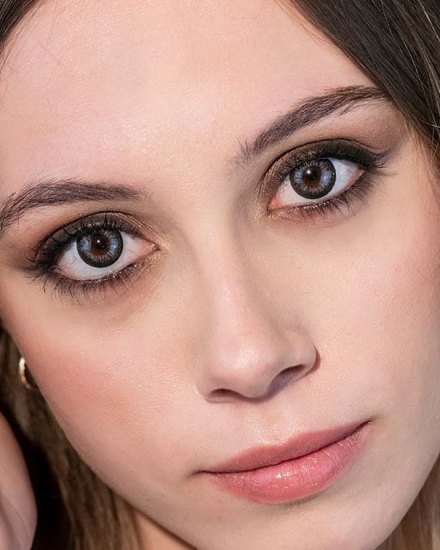 Adore Dare Grey renkli lens takılı göz