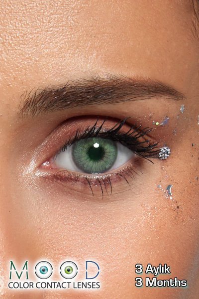 Arma Mood Star Green renkli kontakt lens — gözde görünümü