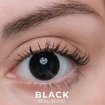 Labella Real Black renkli kontakt lens — gözde görünümü